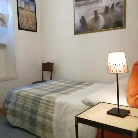 Апартаменты Caprera House Garden *